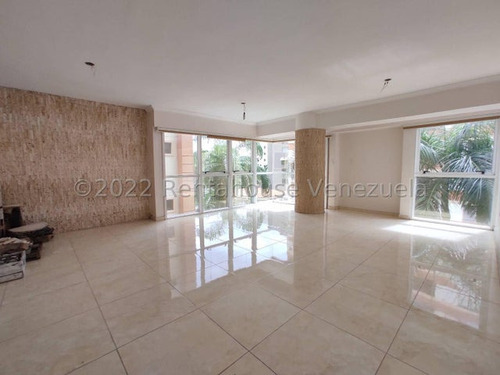 Apartamento En Venta Urb San Isidro Suites 23-1894 Apd