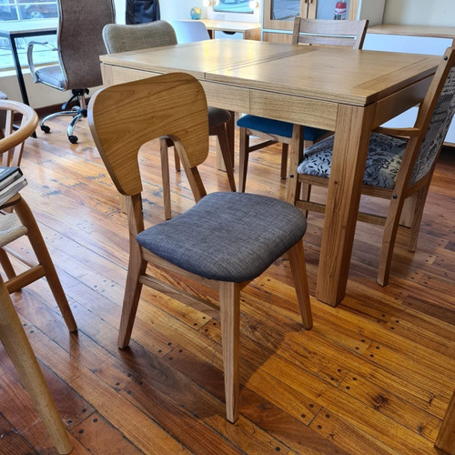 Silla Tapizada Escandinava Naoto Paraíso Premium Miagala Estructura De La Silla Lustre Roble Asiento Gris Diseño De La Tela Liso