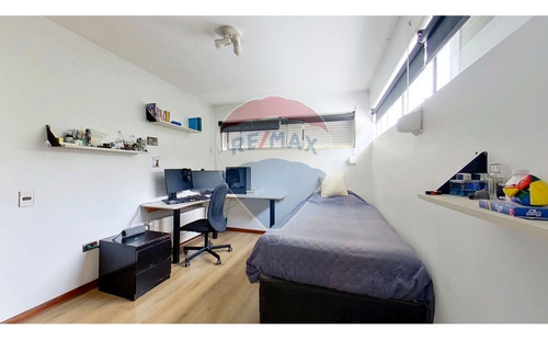Moderna Y Luminosa Casa Con Piscina
