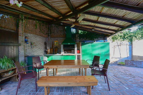 Casa Venta City Bell 3 Dormitorios Pileta Quincho
