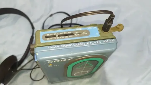 Walkman Sony Sports Wm-f35 - Modelo 1984 - Funcionando | MercadoLivre