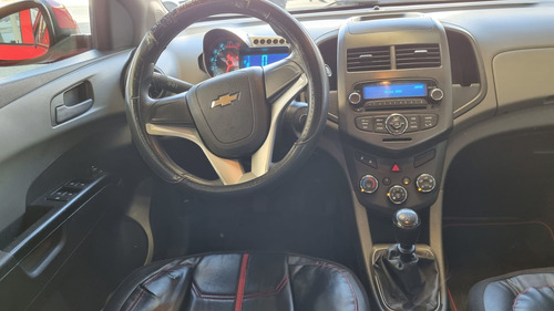 Imagen 9 de 9 de Chevrolet Sonic 2016 1.6 Ls Mt