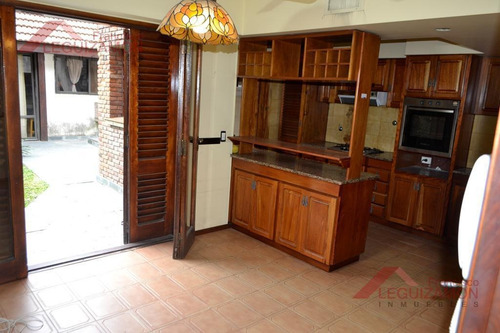 Imagen 4 de 23 de Lote Propio - Jardin Parquizado - Quincho - Parrilla - Garage Pasante