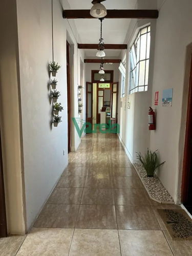 Venta Casa 6 Dormitorios Cordon Fernandez Crespo Esq La Paz
