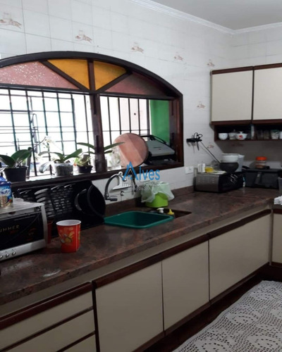 Imagem 16 de 30 de Sobrado Com 4 Dormitórios 1 Suíte Com Banheira Varanda Cozinha Com Armários 3 Banheiros Churrasqueira Coberta Com Árvores E 3 Vagas De Garagem Coberta - Ca00255 - 70018023