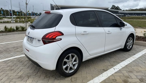 Peugeot 208 Active 1.2 2016