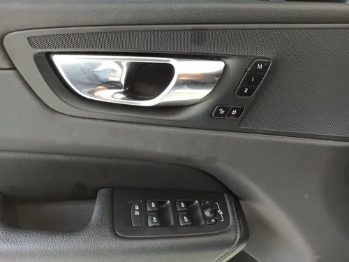 Volvo XC60 2.0 T5 Awd Momentum
