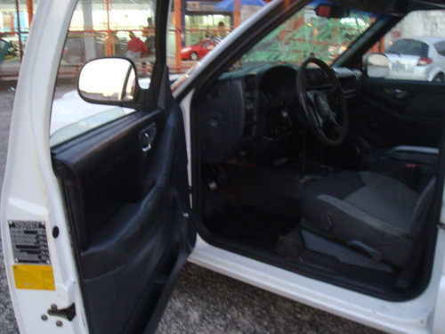 Caminhonete,blazer 2005 Gasolina 2.4 Em Bom Estado Geral