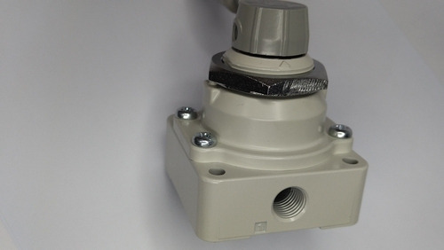 Válvula Neumatica De Palanca Nueva Smc 4/2 Piston