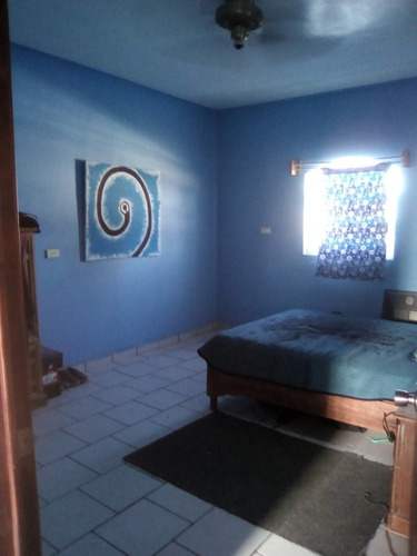 Imagen 5 de 8 de Casa De 5 Recamaras, 4 Locales Zona Comercial Posible Cambio