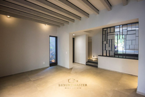 Casa De Lujo En Venta En Valle Real