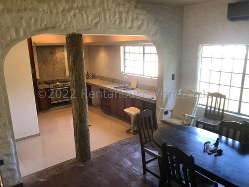 Casa En Ventas Las Morochas I San Diego Inm Tipo Chalet Con Clima Y Paisaje Espectacular De Montaña, Caminaderas, Cómodo Y Fresco Con Tanque Subterráneo Con Sistema Hidroneumático. 23-11300