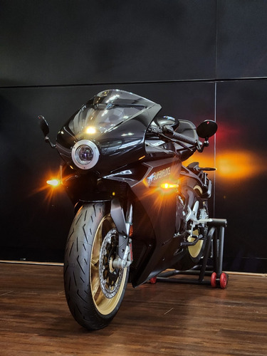 Imagen 4 de 25 de Moto Mv Agusta Superveloce 800 Negra