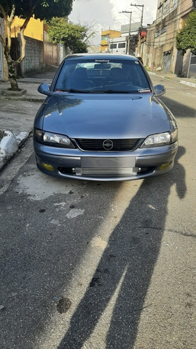 Chevrolet Vectra 2001 2.2 Gls 4p