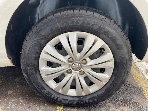Imagem 8 de 11 de Volkswagen Voyage 2018 1.6 Msi Trendline Total Flex 4p