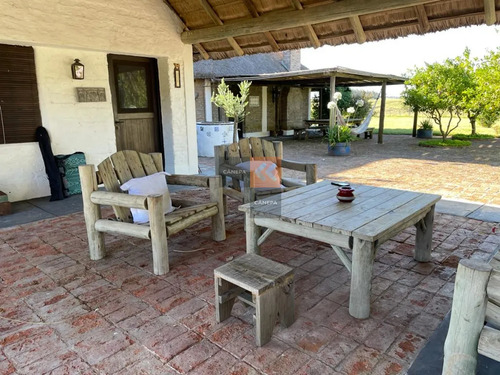 Campo De 95 Has. Ubicado A Tan Solo 15 De La Playa De José Ignacio Y A 40 De Punta Del Este