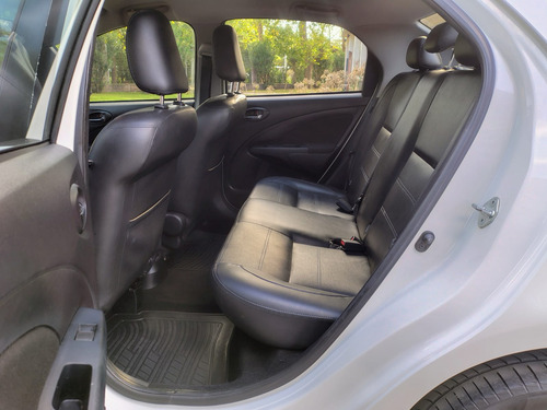 Toyota Etios 1.5 Platinum 4 p