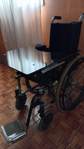 Imagen 1 de 5 de Silla De Ruedas Con Mesita Para Comer Marca Shimano
