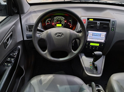 Imagem 12 de 18 de Hyundai Tucson 2.0 Mpfi Gls 16v 143cv 2wd 2017