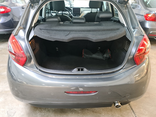 Peugeot 208 Feline