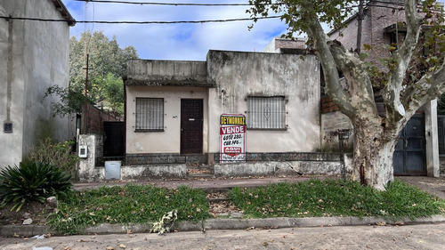 Casa A Reciclar En Zona Centro De Colon Entre Ríos