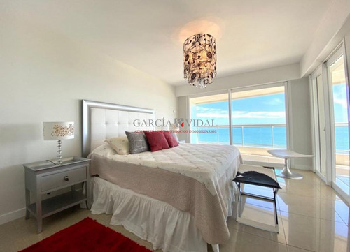 Imagen 9 de 18 de Alquiler Apartamento Primera Linea Playa Mansa