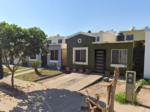 Sk01- Casa En Remate En C. Bosque De Ceiba, Jardines Del Bosque, Los Mochis, Sin. (65% Debajo De Su Valor Comercial, Solo Recursos Propios