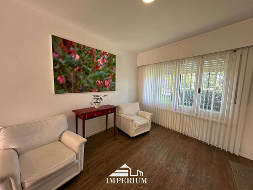 Casa Multifamiliar En P.u En Av. Rivera Y Uspallata, Con Dos Monoamientes, Patio, Barbacoa Y Cochera Para 2 Vehículos