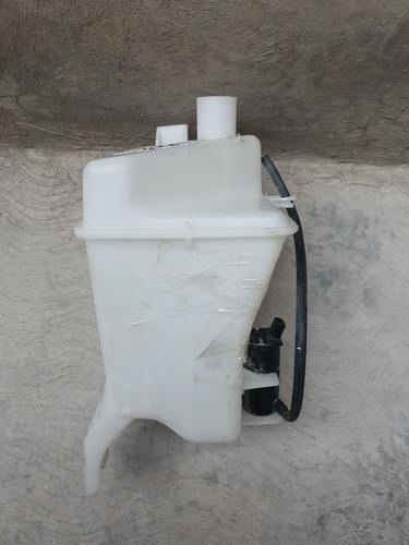 Deposito Limpiaparabrisas Chevrolet Aveo 2009-2017 Original (Usado)