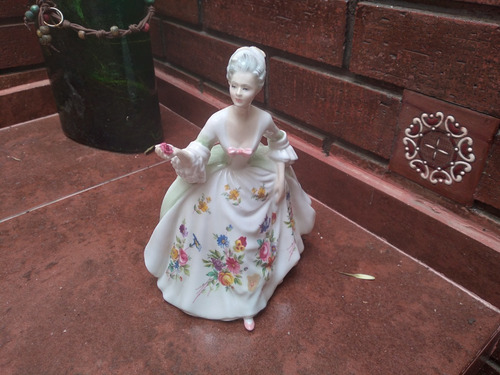 Figura Royal Doulton Porcelana. Diana