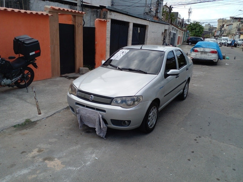 Imagem 1 de 8 de Fiat Siena 2007 1.0 Fire Celebration Flex 4p