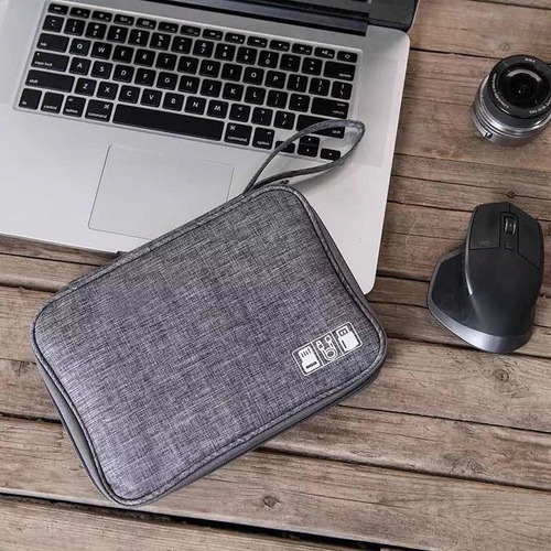 Funda Organizador De Viaje Para Cables, Memorias, Usb Chico Color Rojo