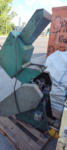Molino De Plástico Cisca 10hp Con Iman (Usado)