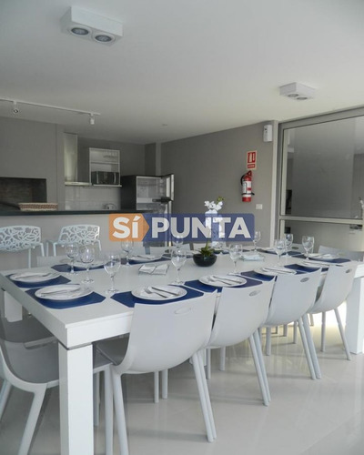 Imagen 24 de 30 de Apartamento En Brava, 3 Dormitorios