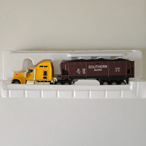 Trailer Kenworth Escala 1:64 Amarillo (Usado)