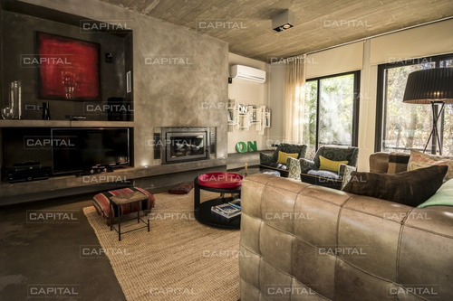 Excelente Casa De Estilo Minimalista En Barrio Privado La Arbolada - Venta- Ref: 27730