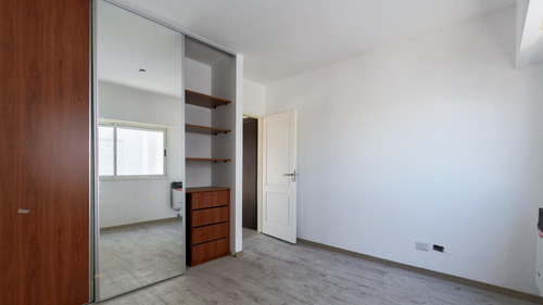 Venta Departamento 2 Ambientes Con Balcòn Terraza,flores. Apto Crèdito !!!