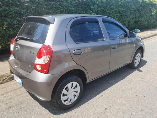 Imagem 2 de 12 de Etios X 1.3 Flex 16v 5p Mec.