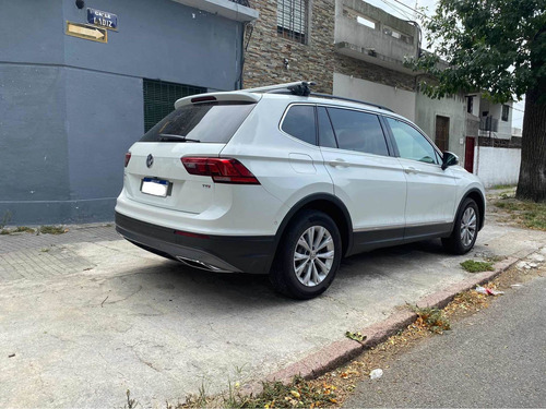 Imagen 4 de 10 de Volkswagen Tiguan 2019 1.4 Tsi Comfortline At 5pas