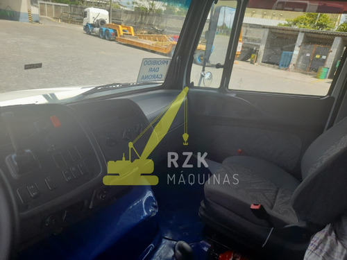 Cavalo Mb Atron 1635 S 4x2 - 2019
