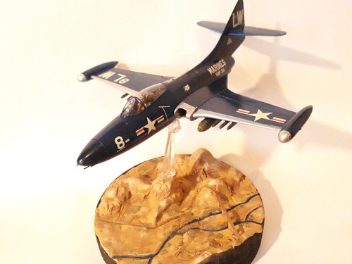 Avion 1/72 Armado F 9 Panther Matchbox De Colección (Usado)