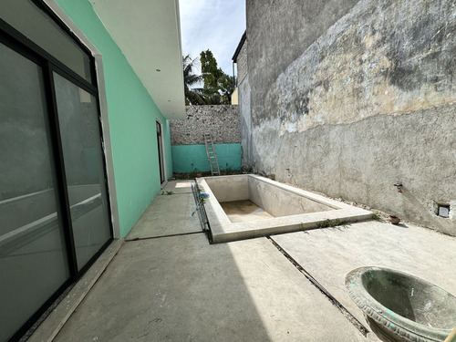 Casa En Renta En Merida, En El Centro Historico. ¡amplios Espacios!