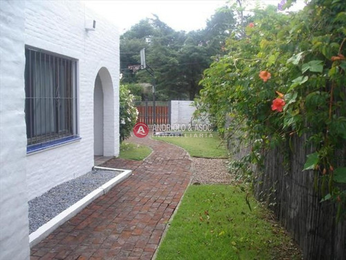 Casa En Venta Y Alquiler, San Rafael, Punta Del Este, 3 Dormitorios.- Ref: 6366