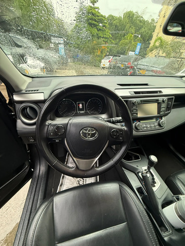 Toyota RAV4 Street