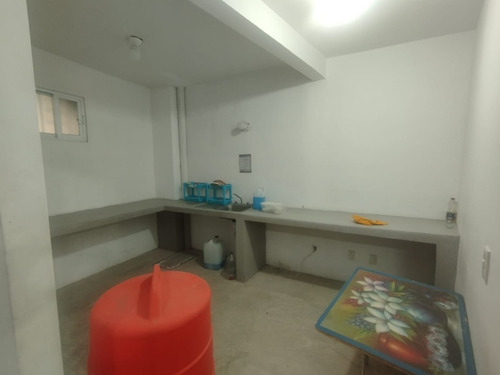 Excelente Bodega En Renta, Calle Muy Amplia Para Maniobras, Bodega Diseñada Para Maquila En 2 Niveles Planta Baja Almacén Y Planta Lata Producción