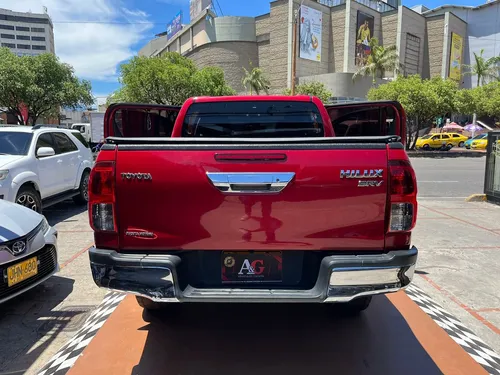 Toyota Hilux Srv Diesel 2.8 At 4x4