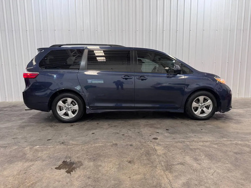 Toyota Sienna Le At 3.5 8psj 4x4