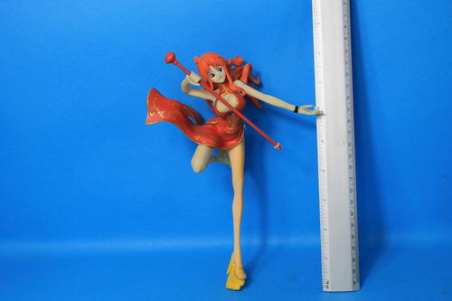 Nami One Piece Figura Bootleg 1 (Usado)