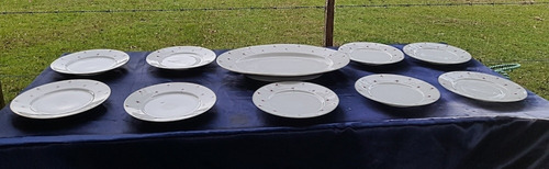 Platos De Postre (9) Y Fuente De Porcelana Checoslovaca (Usado)