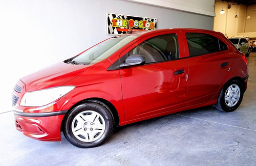 Imagen 3 de 11 de Chevrolet Onix 2018 1.4 Joy Ls + 98cv